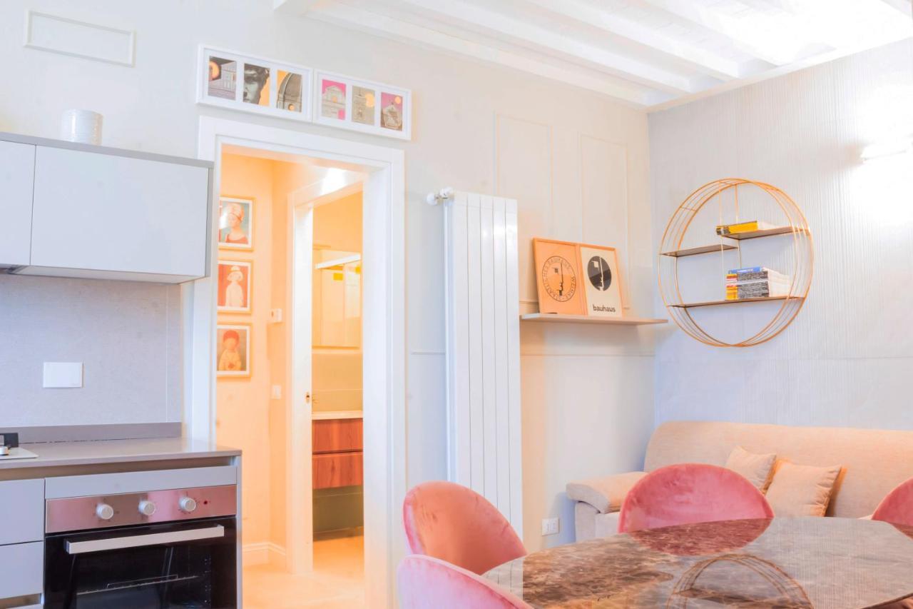 Alighieri Boutique Apartment ฟลอเรนซ์ ภายนอก รูปภาพ