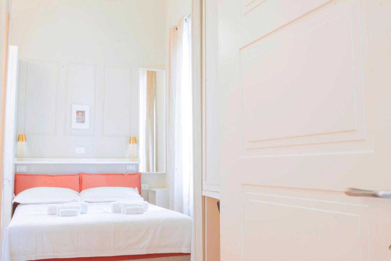 Alighieri Boutique Apartment ฟลอเรนซ์ ภายนอก รูปภาพ